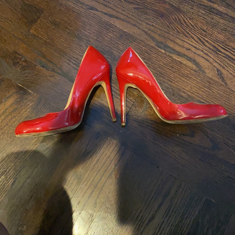 carmela patent leather bow & tassel red sole pumps